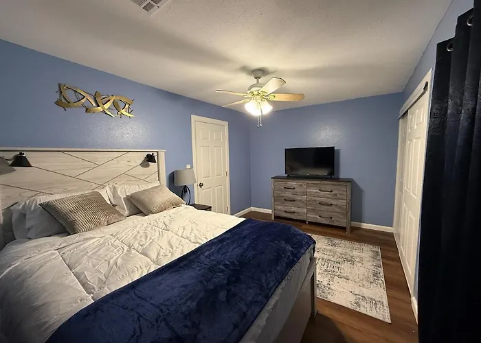 Quiet Comfort Near Downtown 2br 1ba Сasa de vacaciones Tulsa