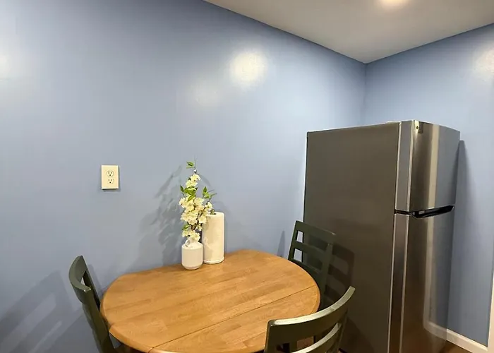 Quiet Comfort Near Downtown 2br 1ba Tulsa